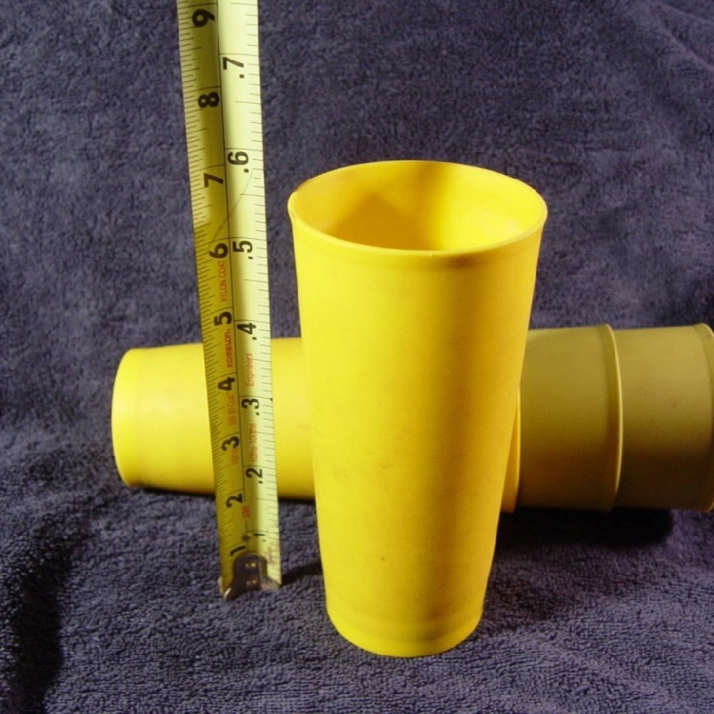 Lot of 14 Vintage Tupperware glasses.